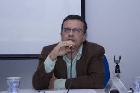 Foto do(a) autor(a) C�cero Ara�jo